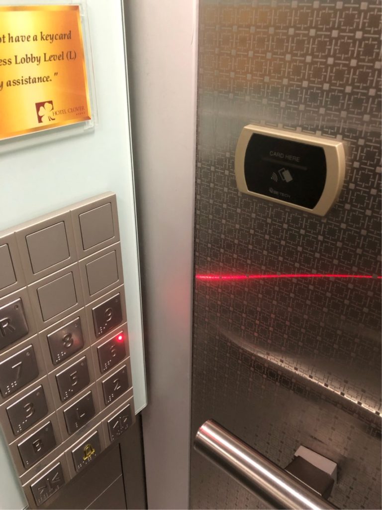 エレベーターのカードキー